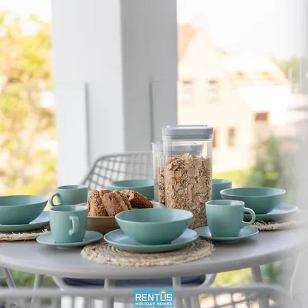 شقة Zwem & Zen - Spacious With Outdoor Pool نيوبورت